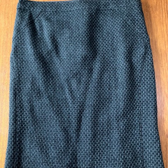 NWT 100% Wool Armani Skirt, New with Tag, Size 10 - Picture 6 of 6